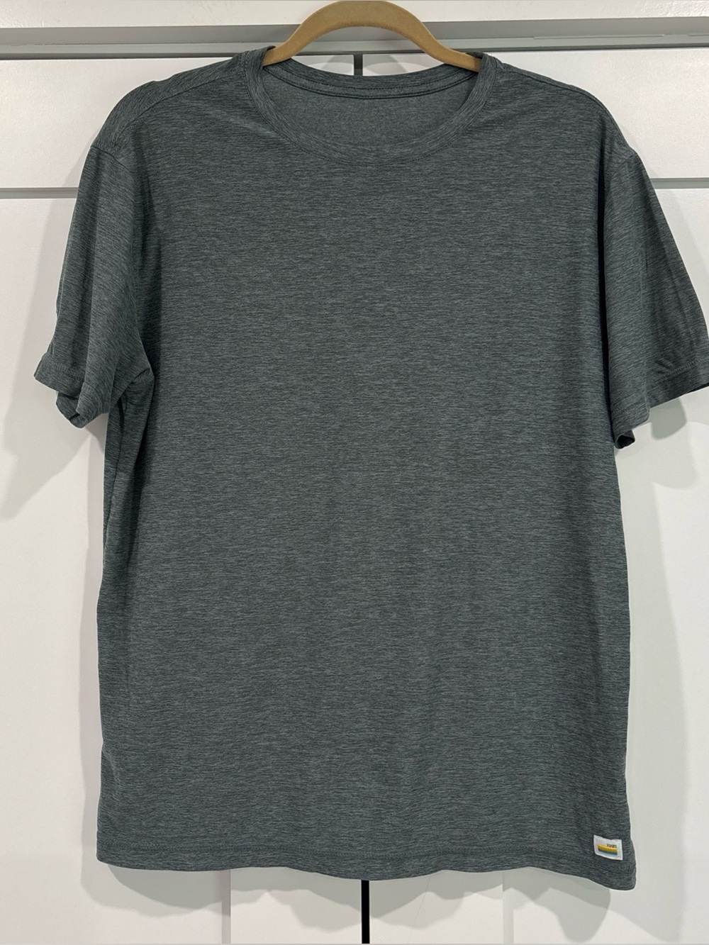 Vuori Strato Tech Tee Shirt Mens Medium Short Sleeve Heather Stretch Green